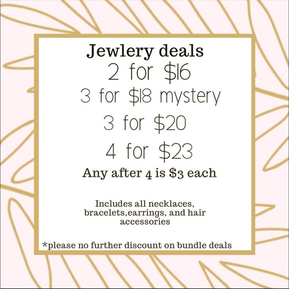 ⭐️ 4/$23 2 layered gold upside down moon necklace - Picture 4 of 4